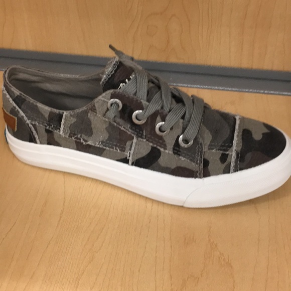 camouflage blowfish shoes